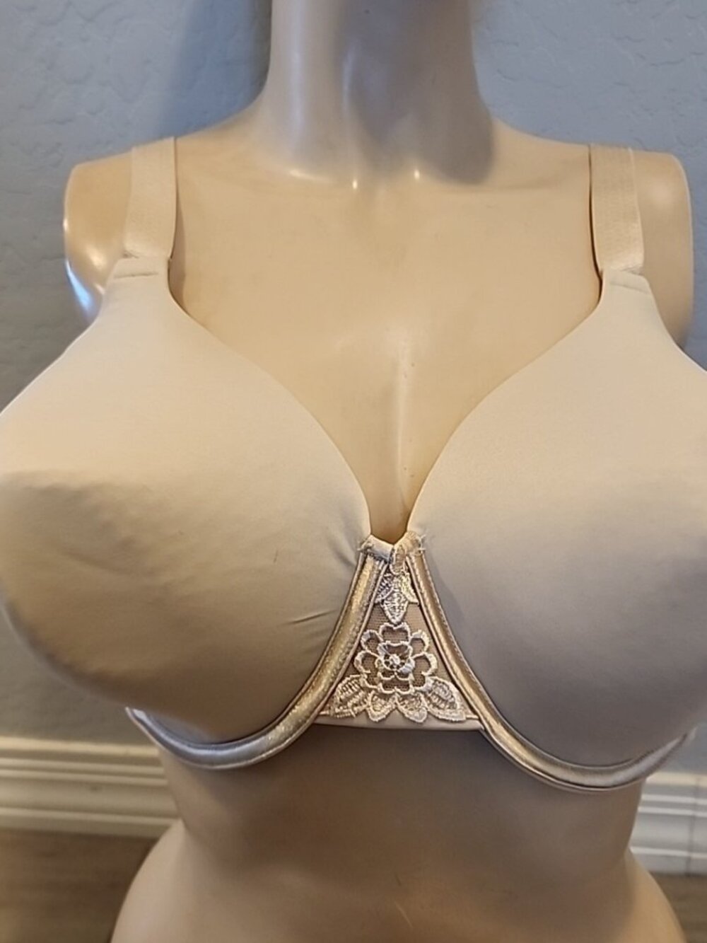 Vanity Fair Bra 40C Nude Underwire Lightly Lined 76380